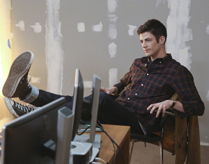"Worlds Finest" -- Kara gains a new ally when the lightning-fast superhero The Flash (Grant Gustin, pictured) suddenly appears from an alternate universe and helps Kara battle Siobhan, aka Silver Banshee, and Livewire in exchange for her help in finding a way to return him home, on SUPERGIRL, Monday, March 28 (8:00-9:00 PM, ET/PT) on the CBS Television Network. Photo: Michael Yarish/Warner Bros. Entertainment Inc. ÃÂ© 2016 WBEI. All rights reserved.