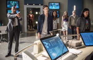 The-cast-of-The-Flash-in-The-Flash-Season-2