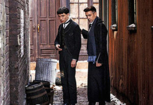 credence-barebone-and-percival-graves-fantastic-beasts-and-where-to-find-them-39829548-500-310